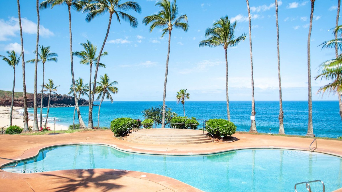 Maunaloa Condo | Oceanfront Studio on Kepuhi Beach w/Ocean Views, Lanai, WiFi & Shared Pool