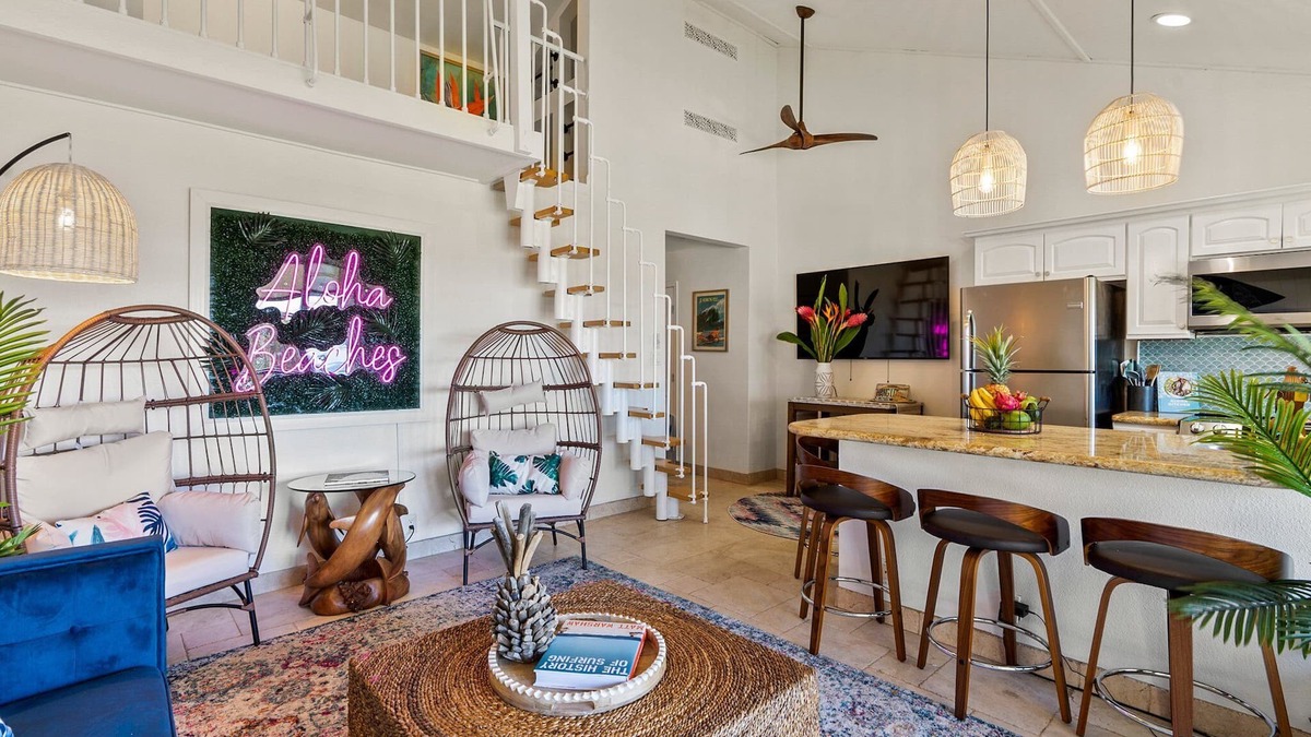 Kihei Condo | Oceanfront Stunner w/Cruiser Bikes & Pickleball