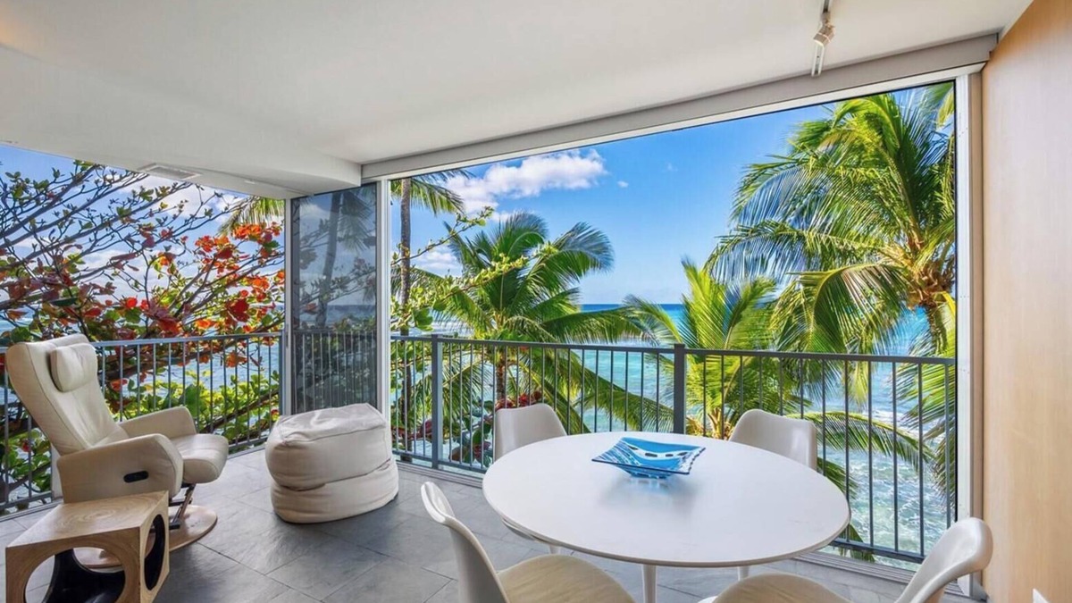 Leahi Park Apartment | OCEANSIDE SANCTUARY - Waterfront 2 bed/2bath on Oahu's Gold Coast