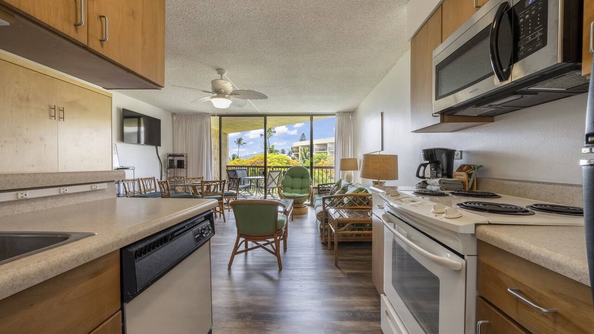 Kihei Condo | Oceanview suite nicely renovated B310 at Maui Sunset