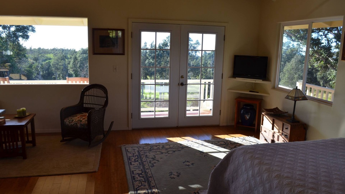 Naalehu Cottage | Off the Beaten Track On the Island of Hawai`i!