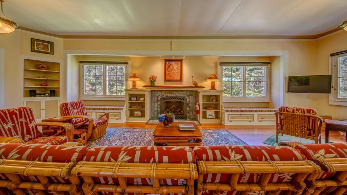 Volcano House | Ola'a House by Volcano Heritage Cottages in Village center-1 mile to Nat'l Park