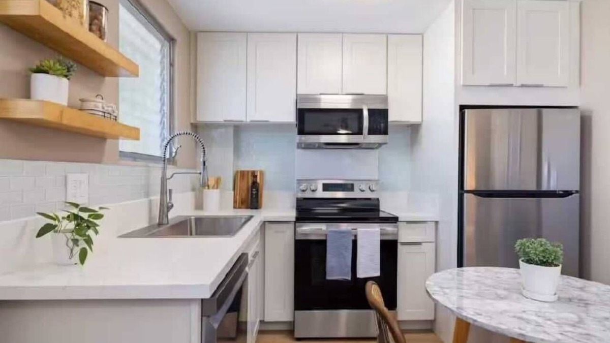 McCully - Moiliili Apartment | One Bed Honolulu Kaaha