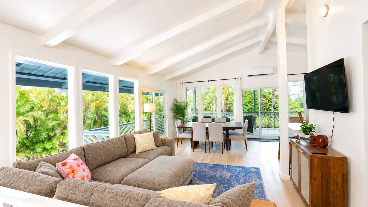Keaau House | Palm Paradise — AC + Gym + Game Room Sleeps 15