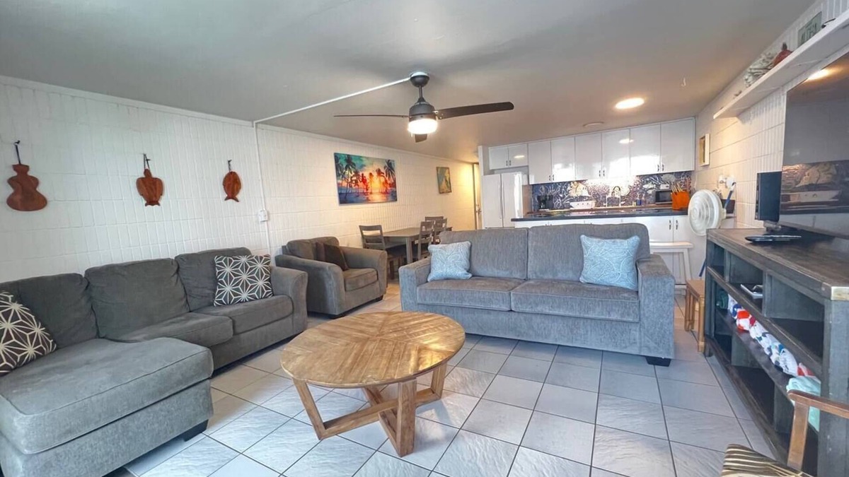 Punaluu Apartment | Panoramic Ocean View 8