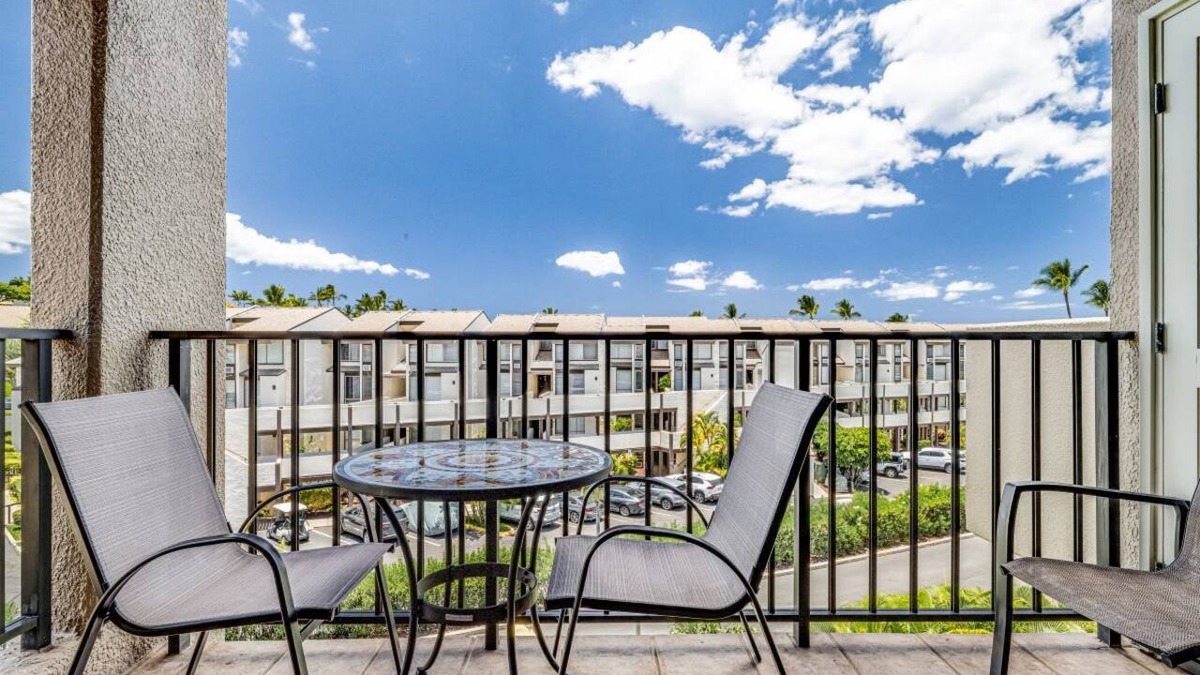 Kihei Condo | Partial Ocean Views W/AC and Kitchen-Kamaole Sands