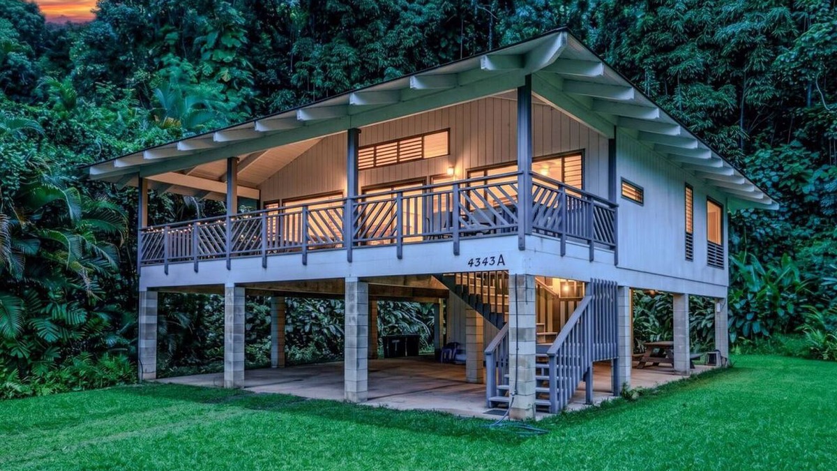 Kilauea House | Peaceful 2-bedroom house in charming Anini perfect for relaxing getaway
