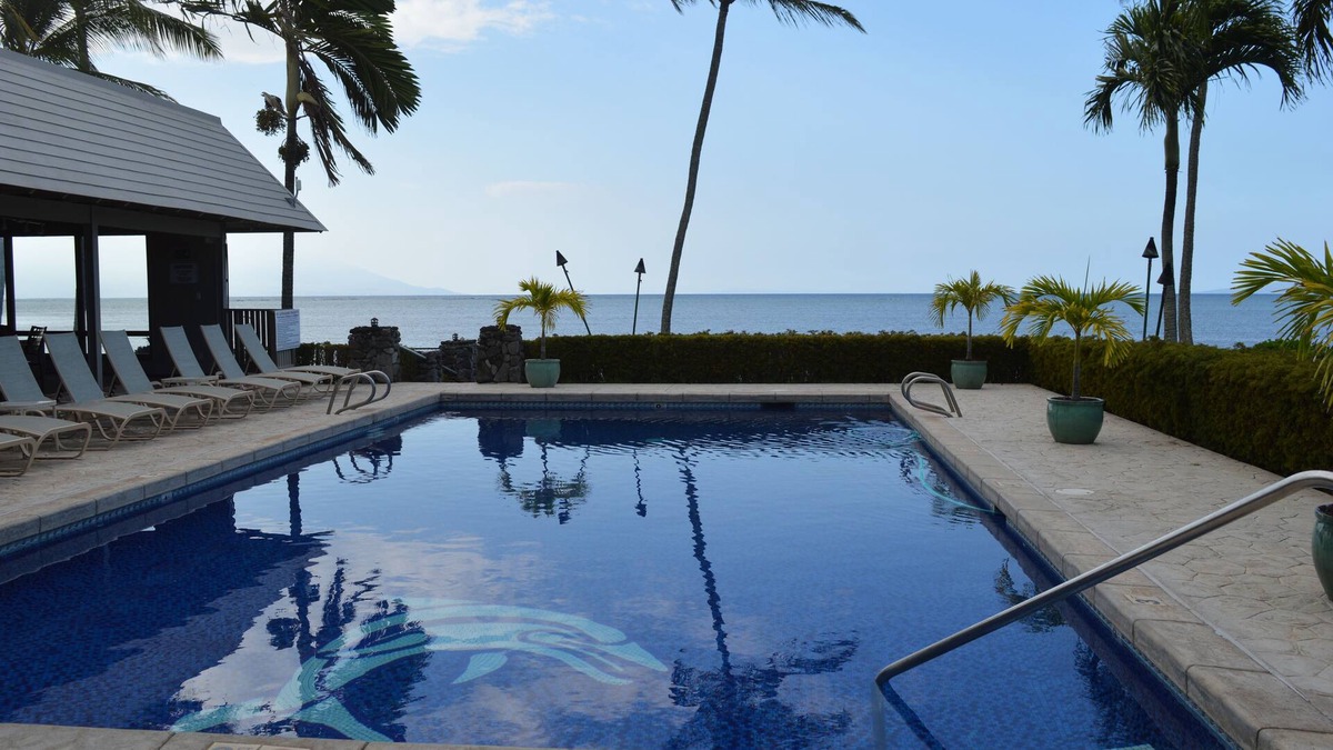 Ualapue Condo | Peaceful Ocean View. Ground Floor. Classy, clean and quiet.