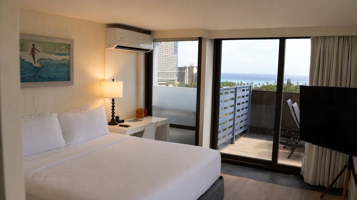 Waikiki Condo | Penthouse Hoku Terrace Direct Oceanview