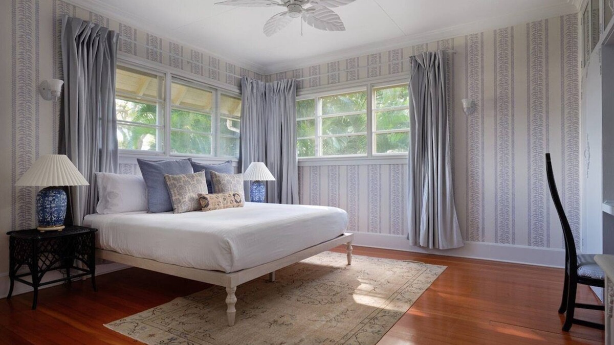 Wailuku Bed & Breakfast | Pikake Suite - Historic Elegance, Wailuku