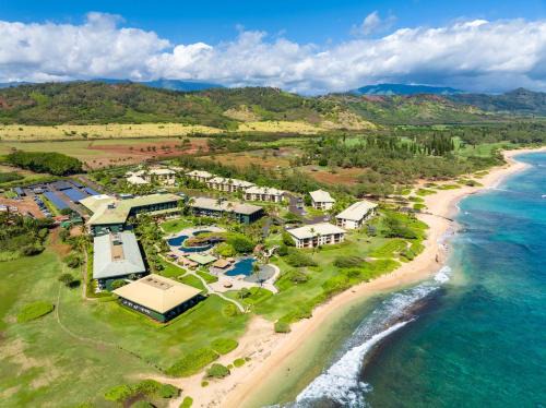 Hanamaulu Apartment | Pool Garden Lanai, Beachfront 4-Star Resort, King Bed, AC, Pool, Restaurant, Gym, Spa