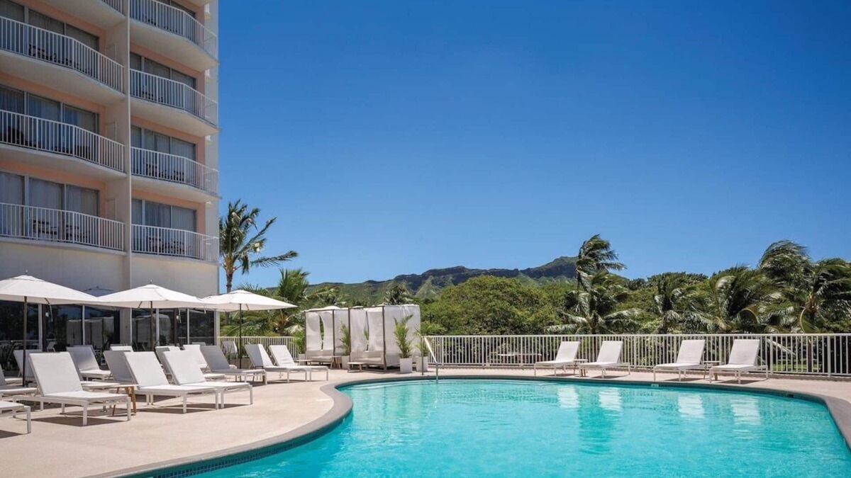Diamond Head - Kapahulu - St. Louis Hotel | Prime Location! 2 Units with Breathtaking Views, Close to Waikiki Beach!