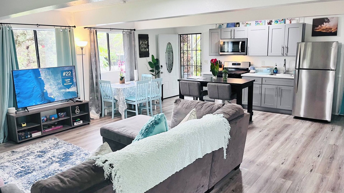 Royal Hawaiian Estates Apartment | Private 1st Floor Retreat w/Hot Tub Just Minutes to Volcanoes NP!