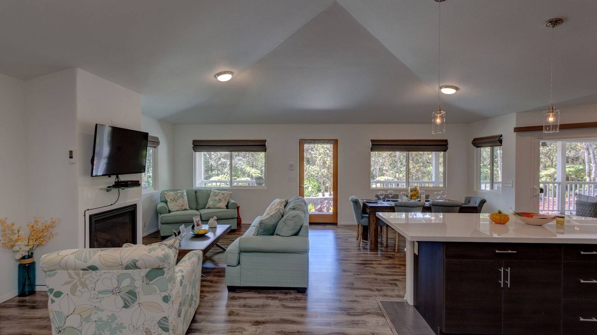 Volcano House | Private and Quiet home on the East side Big Island