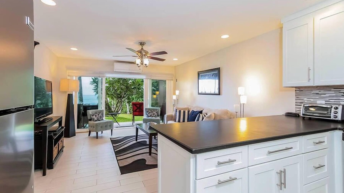 Kailua-Kona Condo | 🏖️Private Ground Floor Corner Unit | AC & Hawaiian Ocean Views