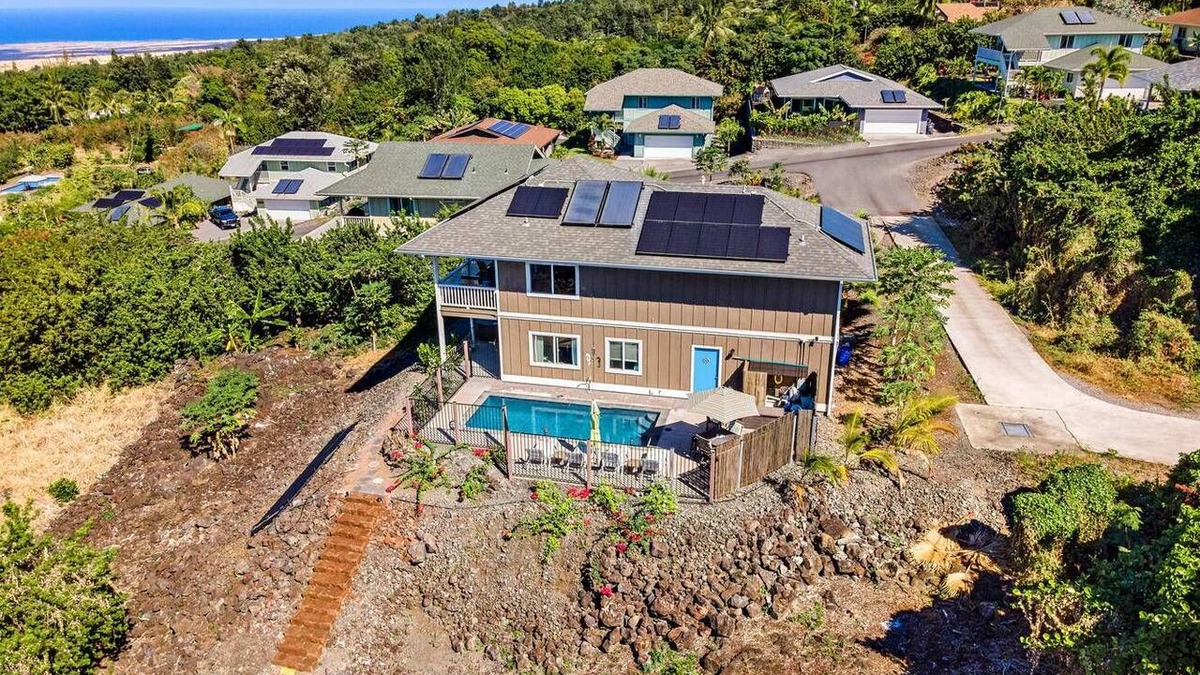 Kona Palisades House | Private Kona Retreat 3 Bed Home Sleeps 7