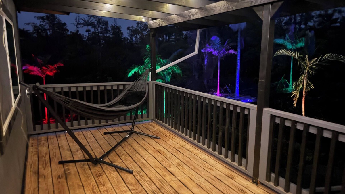 Kurtistown Cabin | Private off grid cabin with AC & WIFI near Volcano