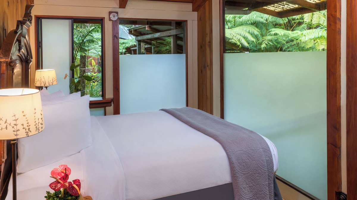Volcano Bed & Breakfast | Private Suite in Volcano Village Bed and Breakfast