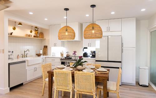 Downtown Lahaina Apartment | Pualei Beach House