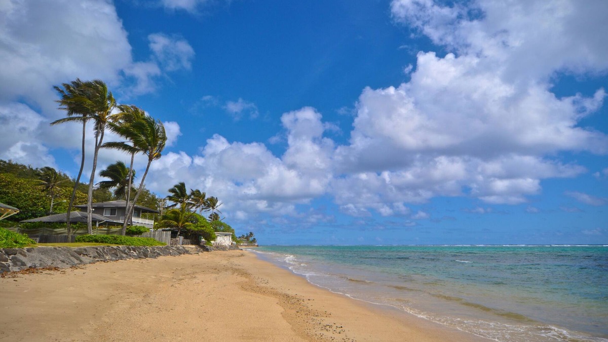 Hauula House | Quiet Hauula townhome with ocean and mountain views.