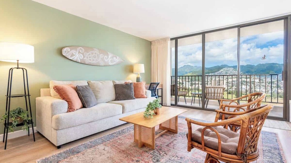 Waikiki Condo | [Rare]Mtn View | Walk Score 95 | Parking | Kitchen