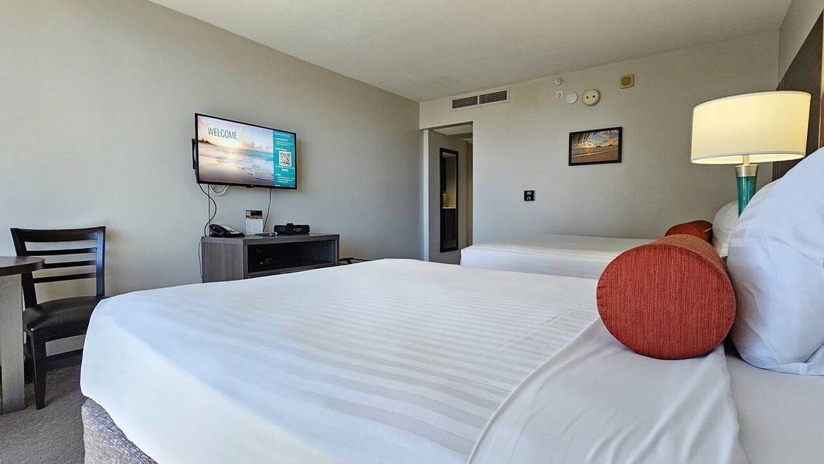 Waikiki Hotel | Recently Renovated Studio in Palms at Waikiki