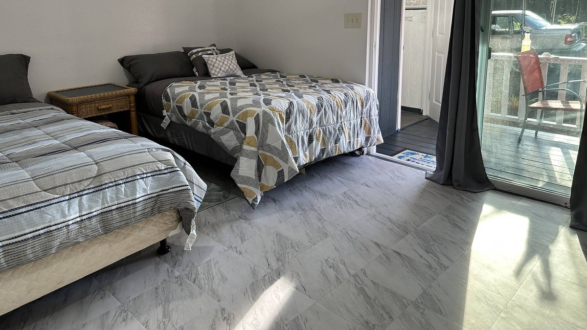 Pahoa Apartment | Red Iconic studios in Pahoa Village town