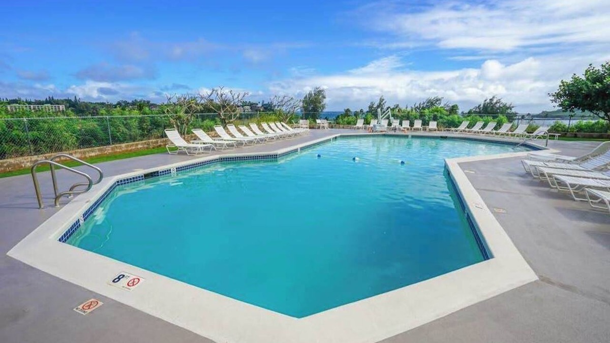 Nawiliwili Condo | Relax Poolside in Lihue After Island Adventures