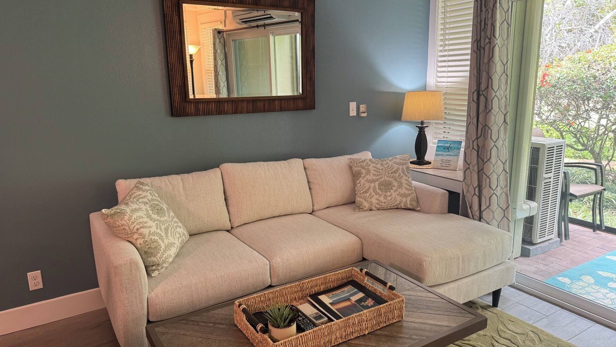Kahuku Condo | Remodeled 2025, king bed, 2 Bathroom, sleeps 4
