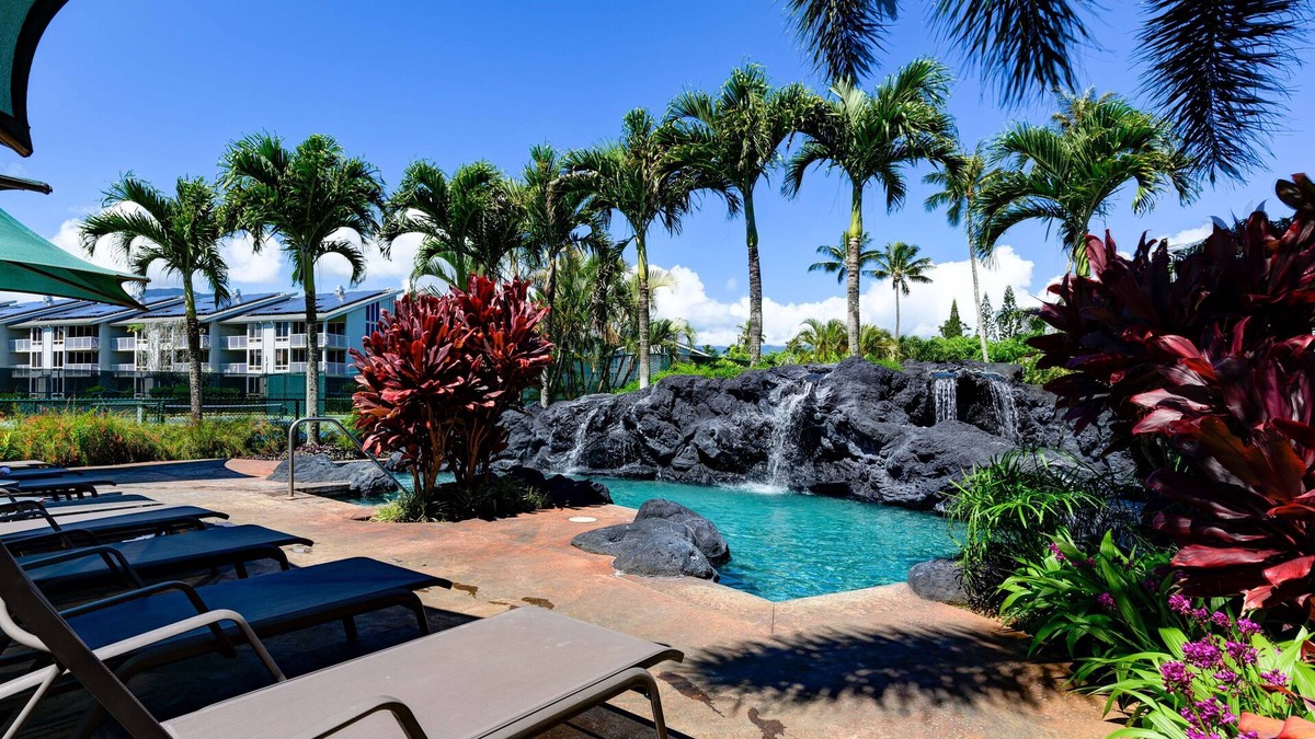 Princeville Condo | Remodeled Resort-Style Condo with Waterfall Views