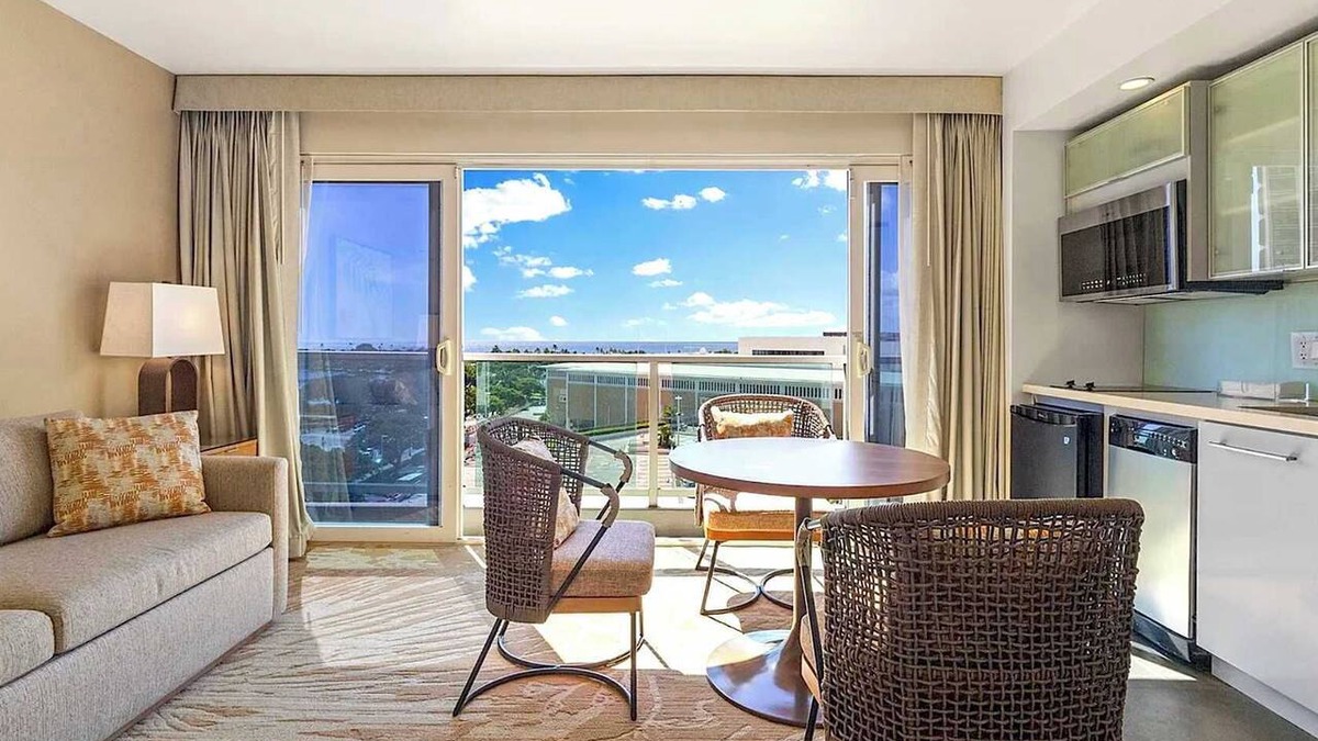 Ala Moana Condo | Renovated Ala Moana 1BR | Balcony & Mountain Views