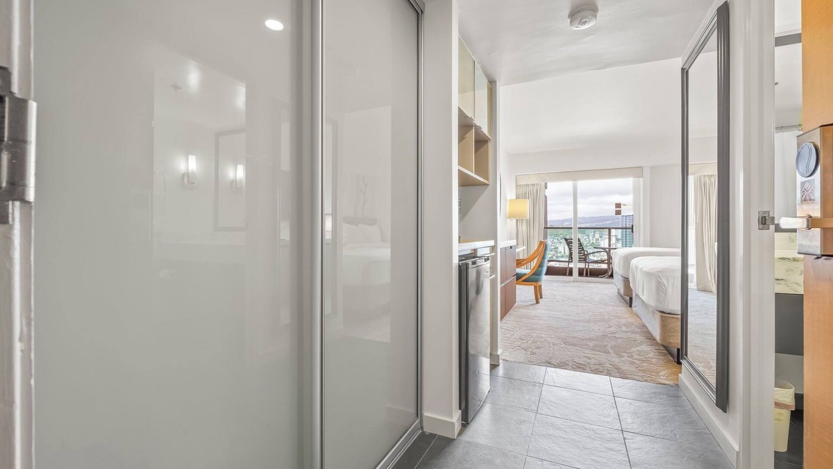 Ala Moana Condo | Renovated Incredible Partial Ocean View & Balcony Unit 1901