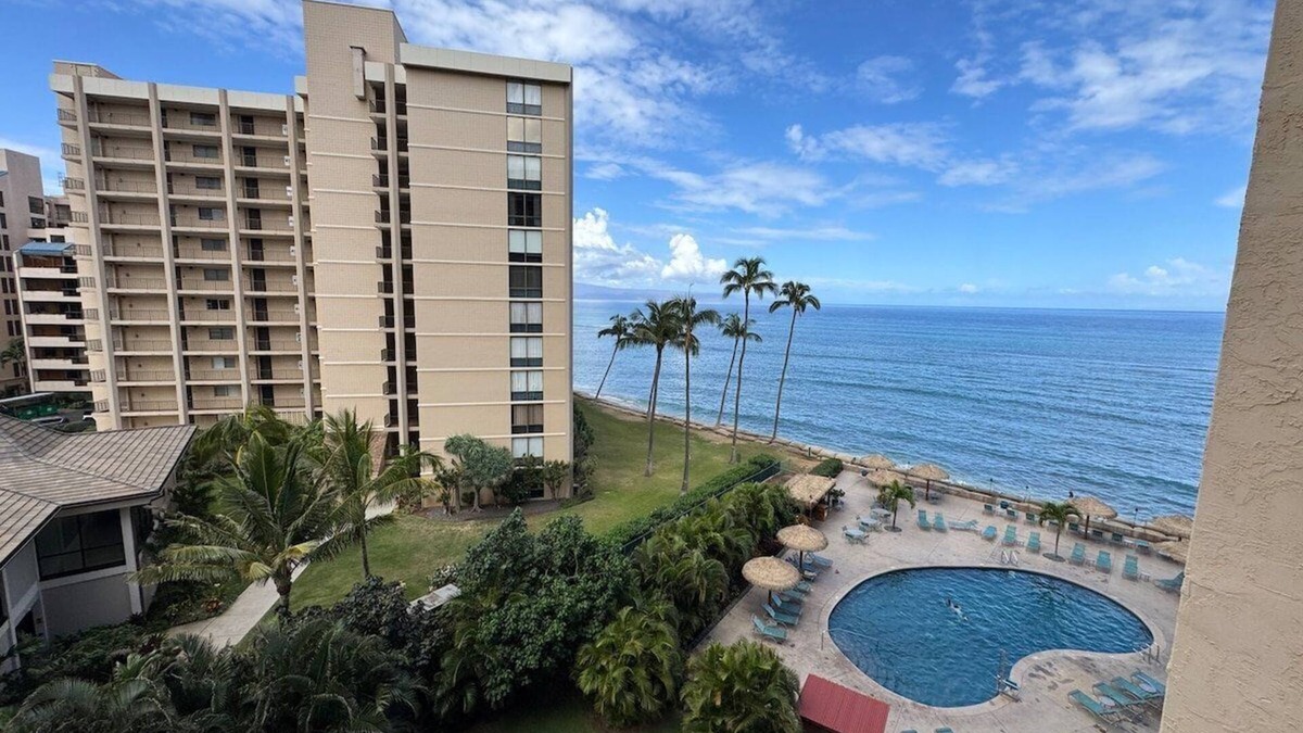 Kahana Condo | RK 616 Oceanfront Escape w Pool | Steps2Beach