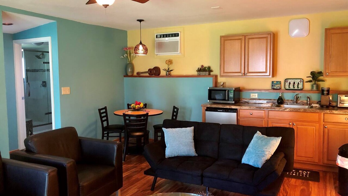 Hakalau Cottage | Royal Palm Cottage/5 mins from beach/Akaka Falls/Private Lanai