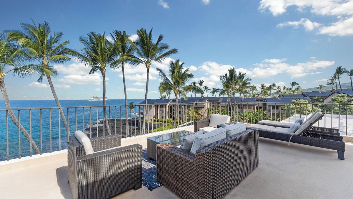 Kailua-Kona Condo | Royal Sea Cliff #418 | Pool Hot Tub & A/C!