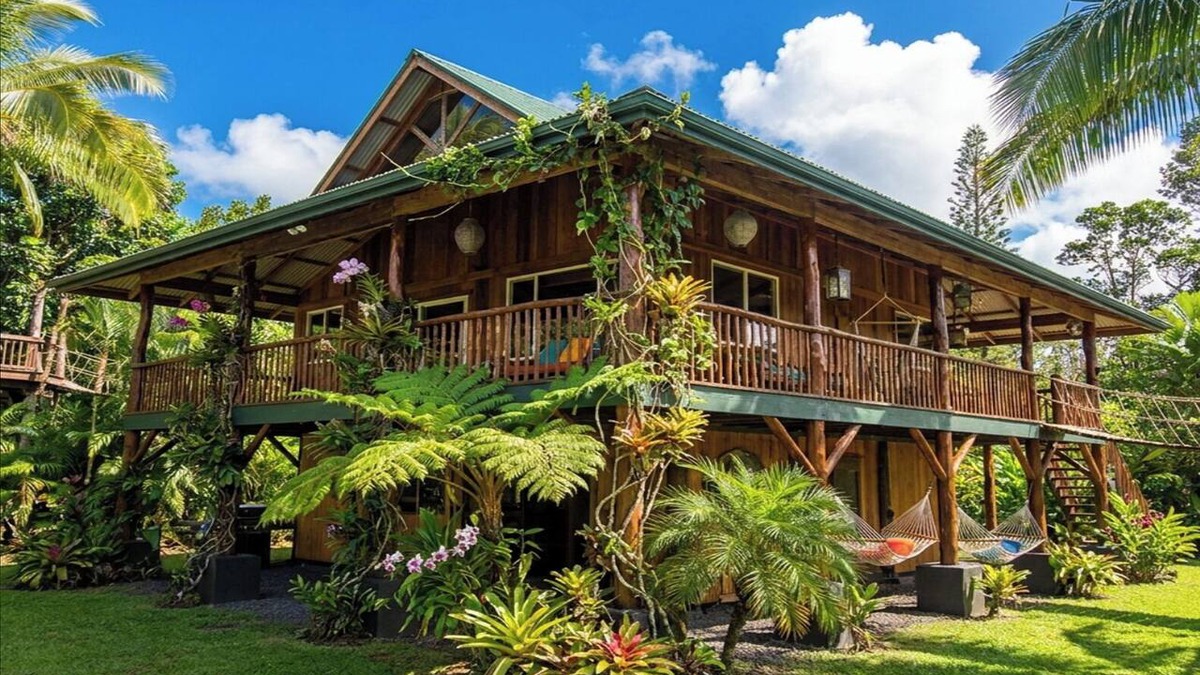 Keaau House | SALE-183-AUG 2-8th-Treehouse Vibe-Loft+2BDRM+AC+BBQ+WD+OCEAN.