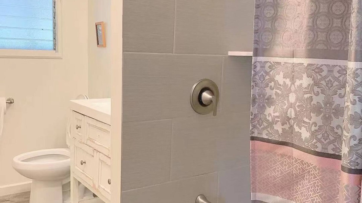 Makaha House | Sea La Vie II Furnished Luxury Beach Home