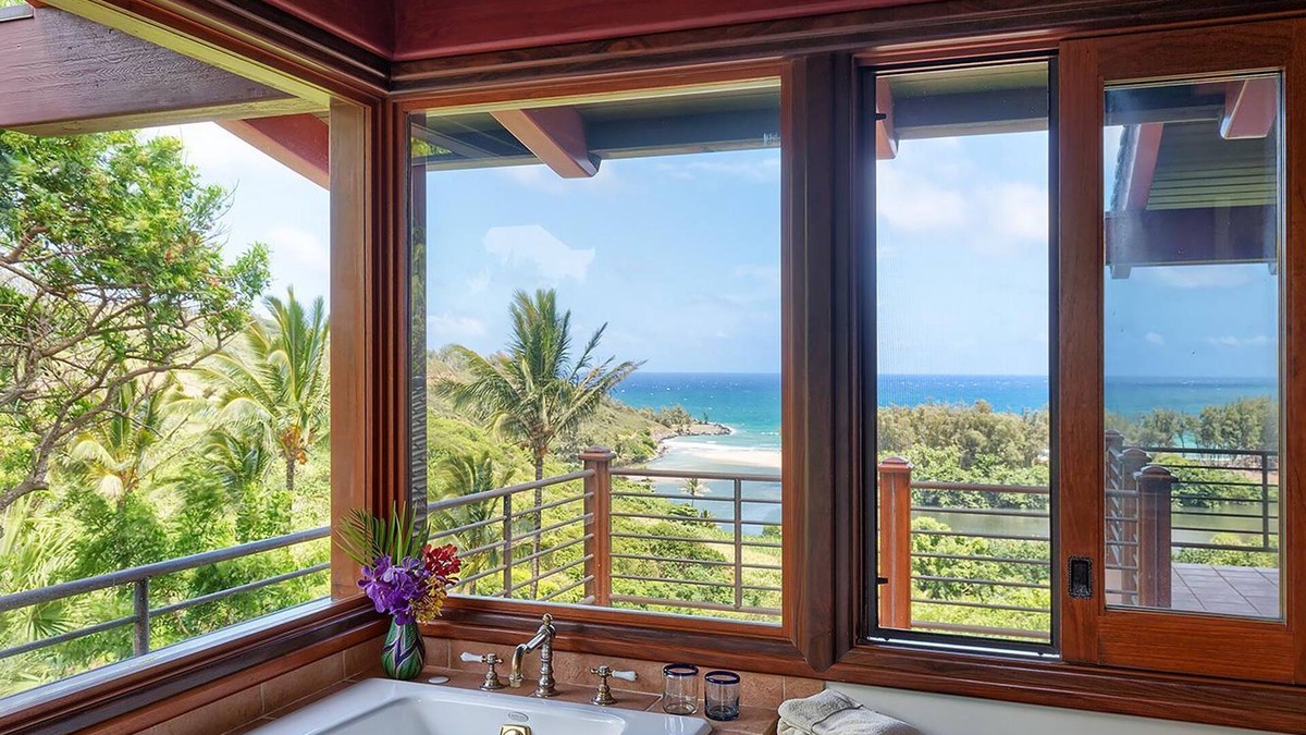 Kilauea House | Sea Song in Kilauea With 4 Bedrooms and 4 Bathrooms