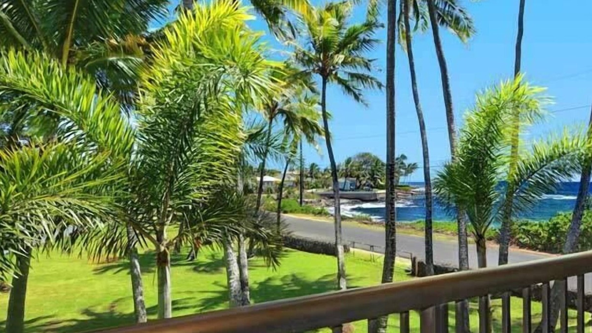 Poipu Condo | Second-floor condo with great view of the ocean and Prince Kuhio Park.
