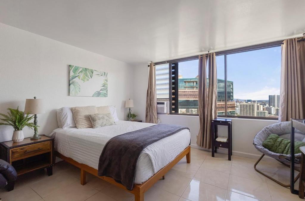 Waikiki Apartment | Skyline Island Stay - Two Adjoining Studios
