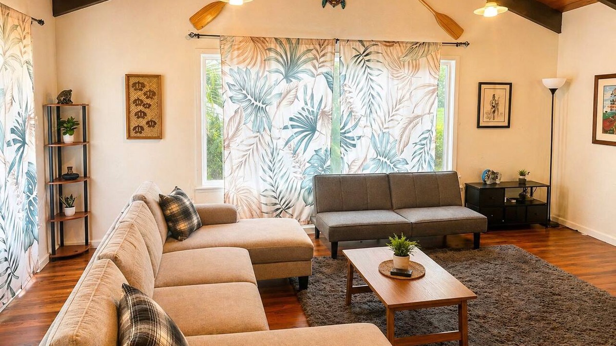 Kapoho House | Spacious 3-Bedroom Tropical Pahoa Home - Pet Friendly - Fast Wifi