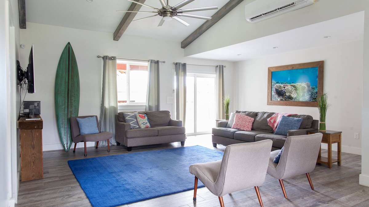 Laie House | Spacious 4 BDRM Laie Home -Walk to Hukilau Beach, A/C, 30 Day