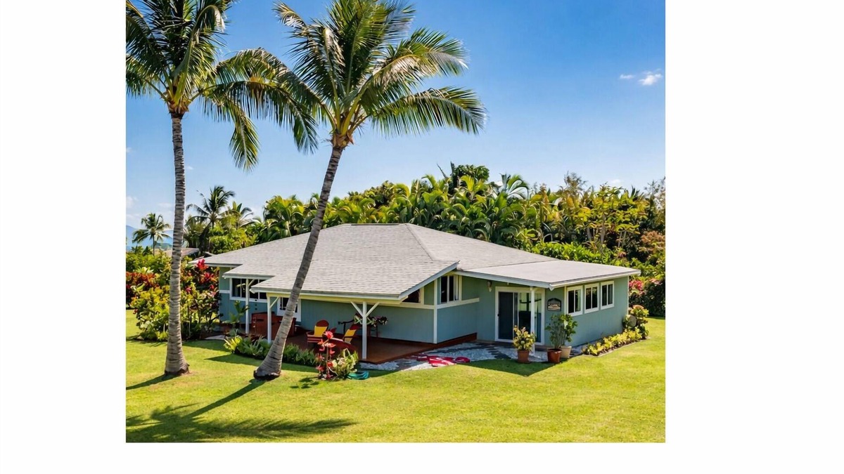 Anahola House | Spacious 4-bed 2 Bath house steps from the beach - Pets ok