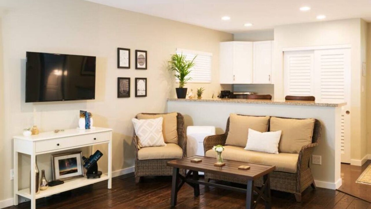 Makawao Apartment | Spacious Hawaiian Suite for a Romatic Getaway in the Upcountry of Maui!