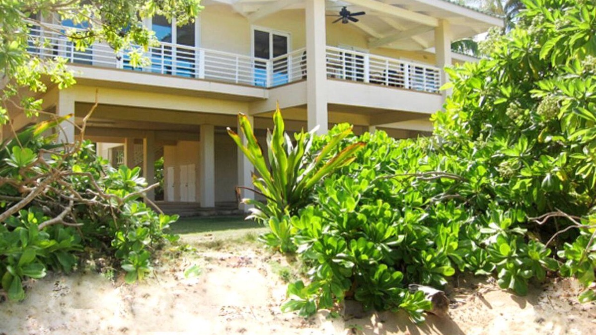 Kilauea House | Spacious Island Retreat for Beach Vacation in Kilauea, Hawaii