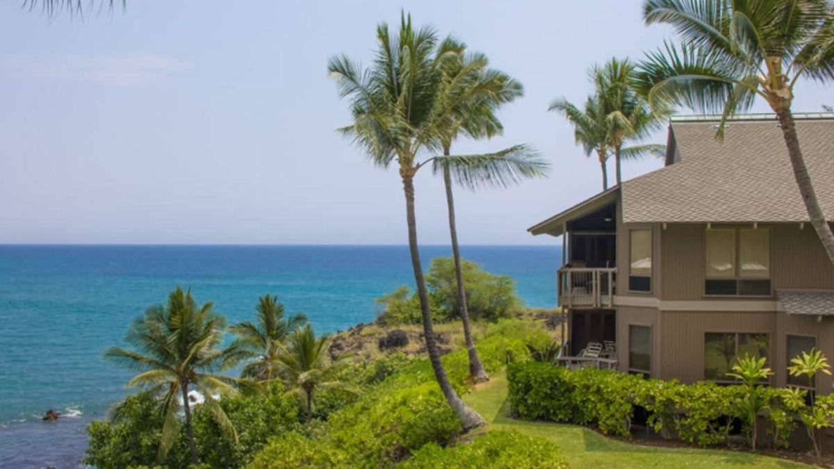 Kahaluu-Keauhou Condo | Spacious Kona oceanfront 5 bedrooms for 12!