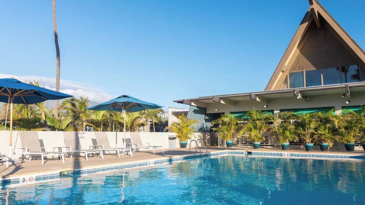Kahului Hotel | Spacious Oceanfront Suite w/Outdoor Pool Access | Minutes from Kanaha Beach
