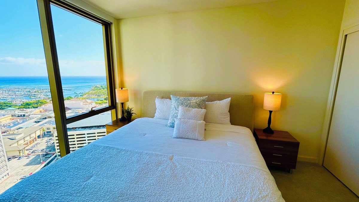 Ala Moana Condo | "SPECIAL DISCOUNT $150/NIGHT VALID NOW THROUGH 11/12"