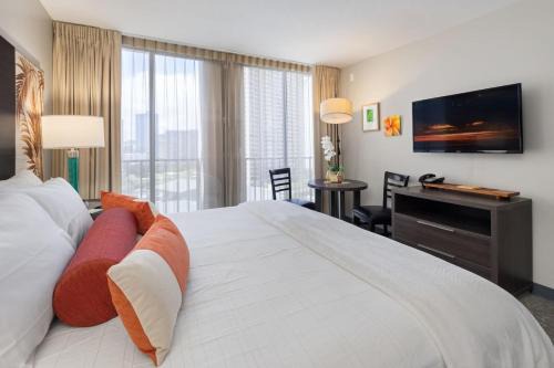 Waikiki Apartment | Spectacular Urban Location