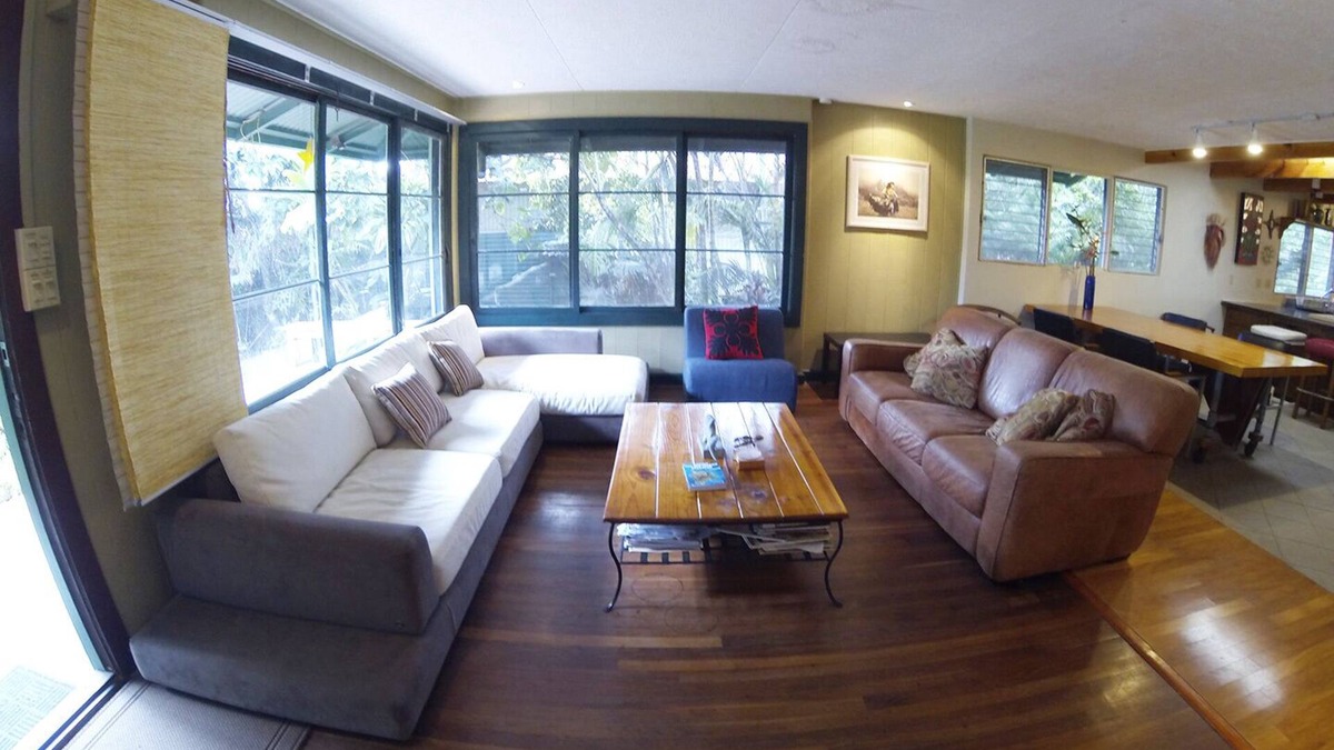 Pahoa House | Sprawling Mid-Century Hawaiian Home with Swimming Pool + Spa + AC!